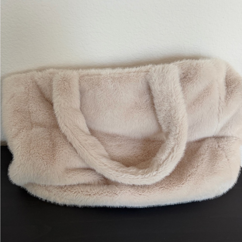 Victoria's Secret Faux Fur Cream Tote - Picture 4 of 4